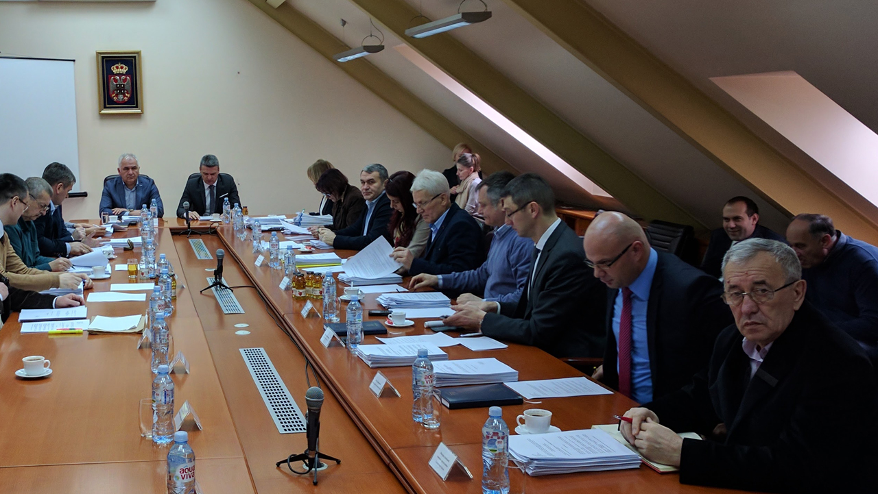 Помоћ породицама са више деце и посебним потребама
